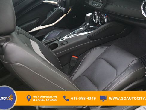 Used 2019 Chevrolet Camaro SS w/ Black Appearance Package image 8