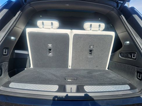 Certified 2026 Cadillac Vistiq Sport image 20