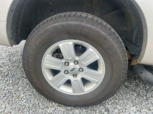 Used 2008 Ford Explorer XLT image 5