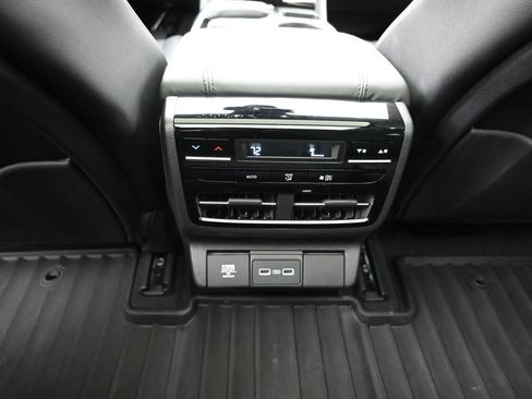 Used 2024 Acura MDX SH-AWD image 11