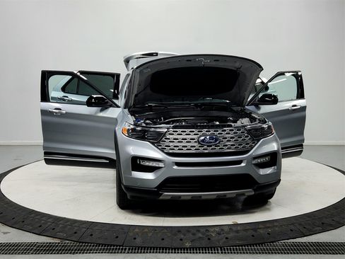 Used 2023 Ford Explorer Limited image 10