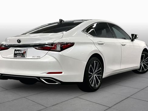 Used 2025 Lexus ES 350 w/ Premium Package FWD image 11