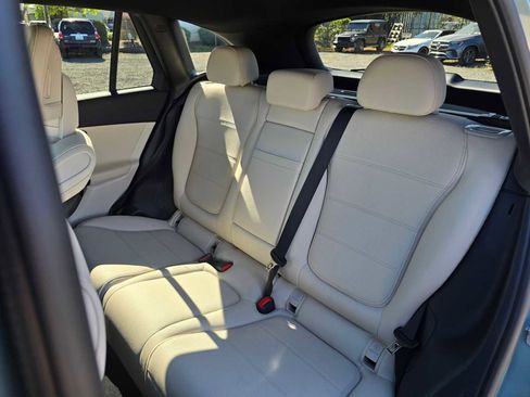 Used 2026 Mercedes-Benz GLC 300 image 19