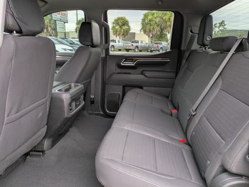 Used 2023 Chevrolet Silverado 1500 LT image 12