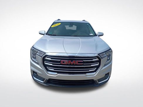 Certified 2022 GMC Terrain SLT image 2
