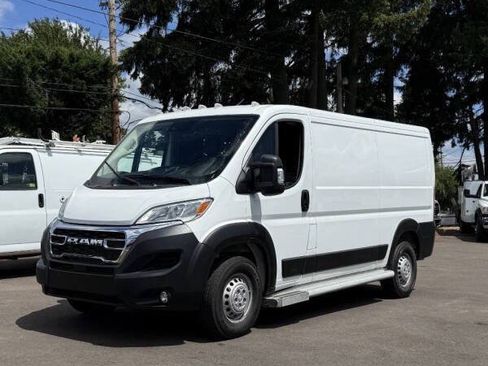 Used 2025 RAM ProMaster 2500 w/ U-Haul Equipment Group FWD image 18