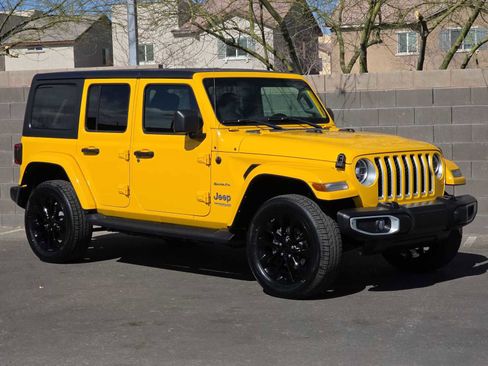 Used 2021 Jeep Wrangler Unlimited Sahara image 3