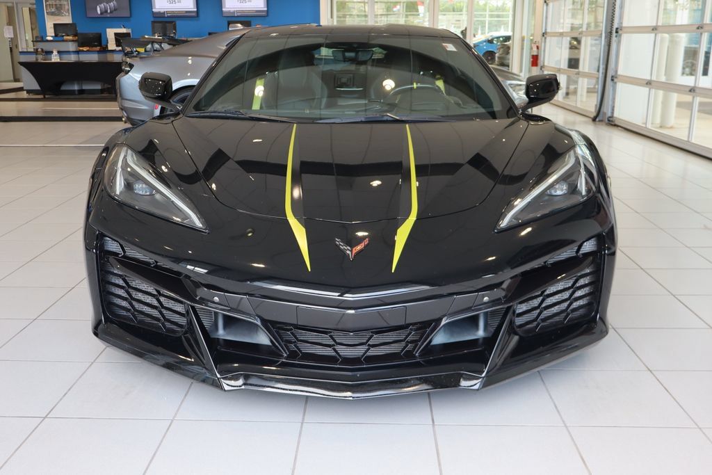 Used 2023 Chevrolet Corvette Z06 RWD image 35