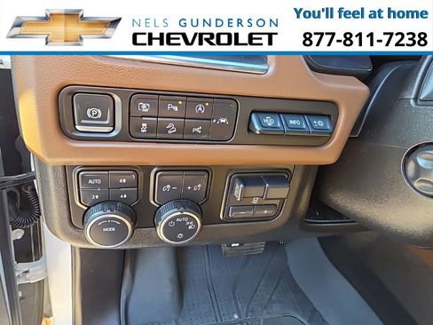 Used 2024 Chevrolet Suburban High Country w/ Advanced Technology Package image 24