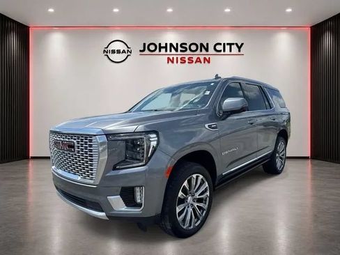 Used 2021 GMC Yukon Denali w/ Denali Premium Package AWD/4WD image 8