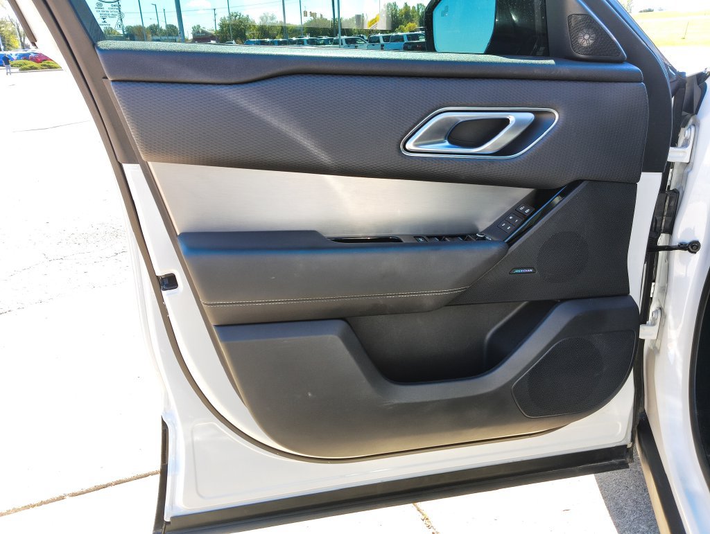 Used 2022 Land Rover Range Rover Velar R-Dynamic S AWD/4WD image 10