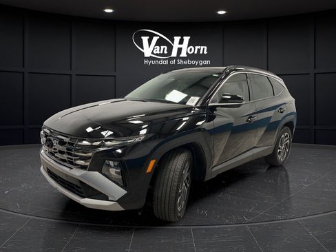 Used 2025 Hyundai Tucson Limited AWD/4WD image 3
