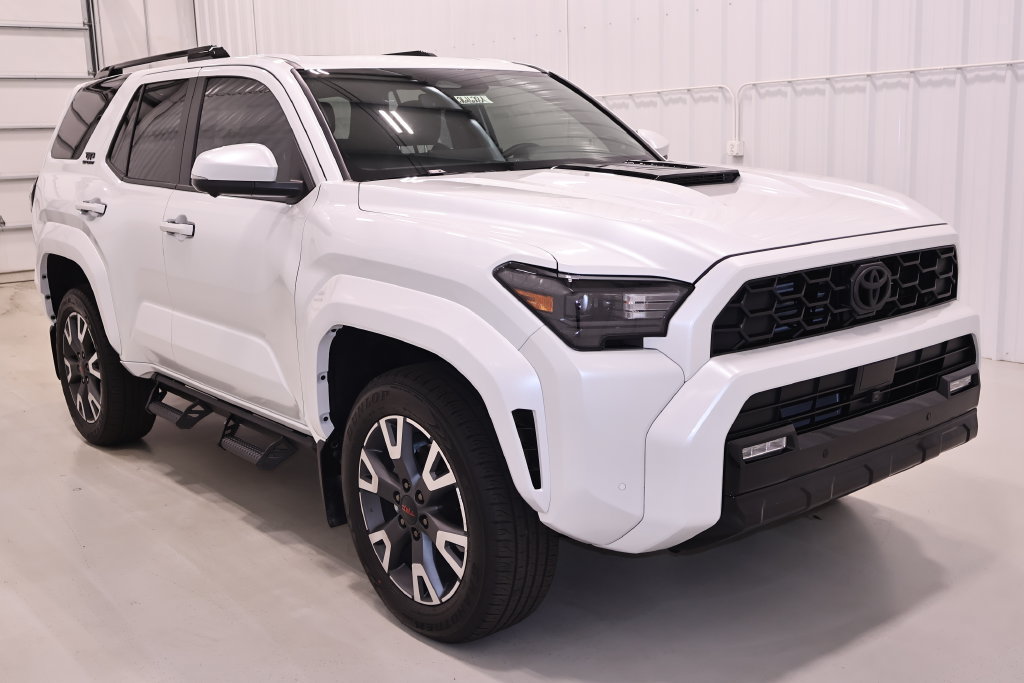 Used 2026 Toyota 4Runner TRD Sport Premium AWD/4WD image 3