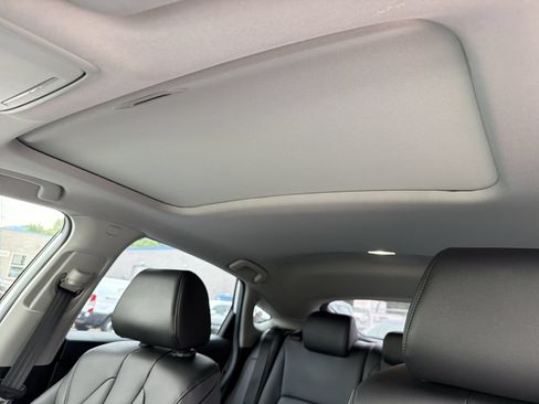 Used 2025 Acura Integra FWD image 9