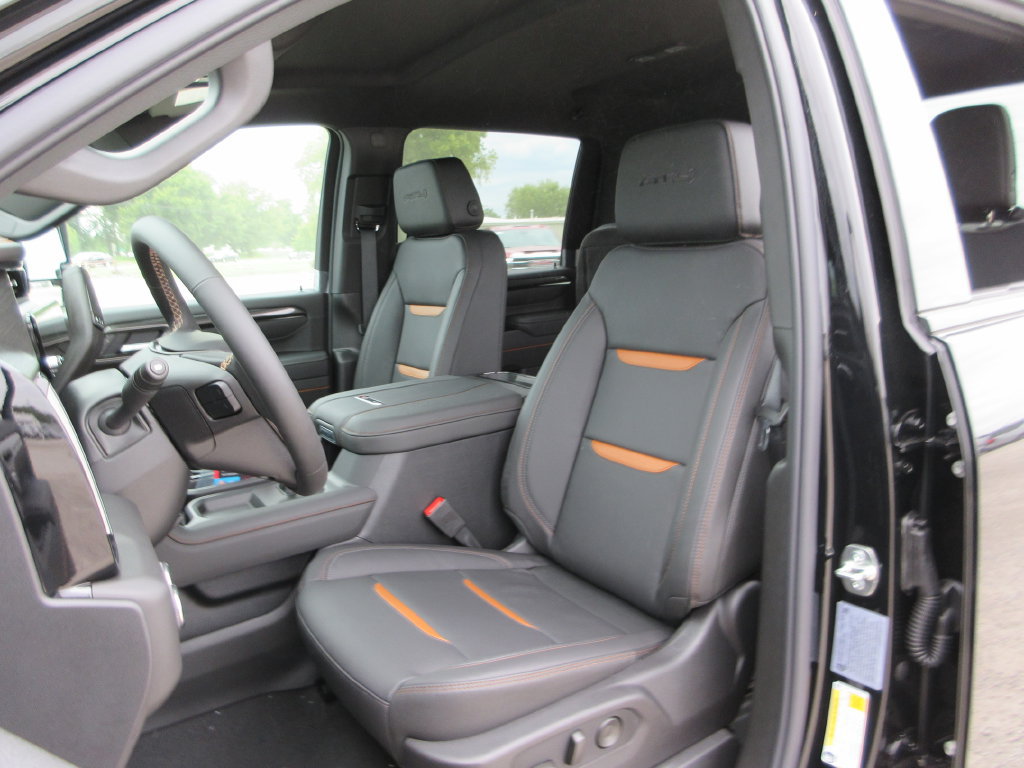 New 2026 GMC Sierra 2500 AT4 w/ Max Trailering Package AWD/4WD image 10
