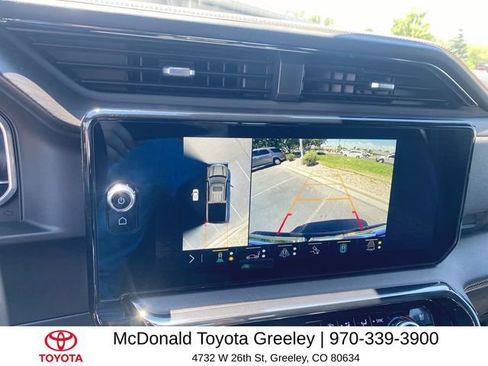 Used 2023 GMC Sierra 1500 AT4 w/ AT4 Premium Package AWD/4WD image 17
