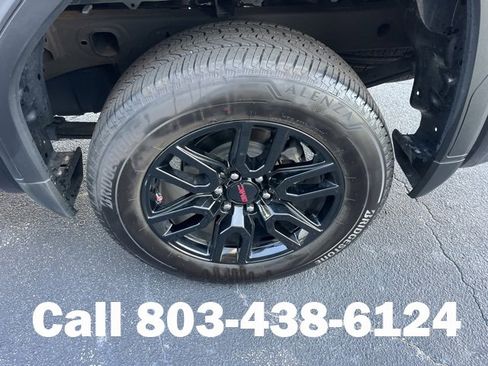 Used 2024 GMC Sierra 1500 Elevation image 28