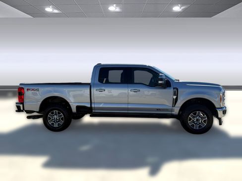 Certified 2023 Ford F250 Lariat w/ FX4 Off-Road Package image 8