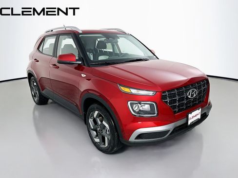 Certified 2026 Hyundai Venue SEL FWD image 5