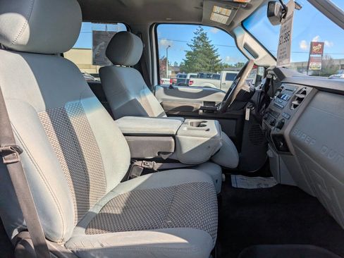 Used 2012 Ford F250 XLT w/ XLT Premium Pkg image 17