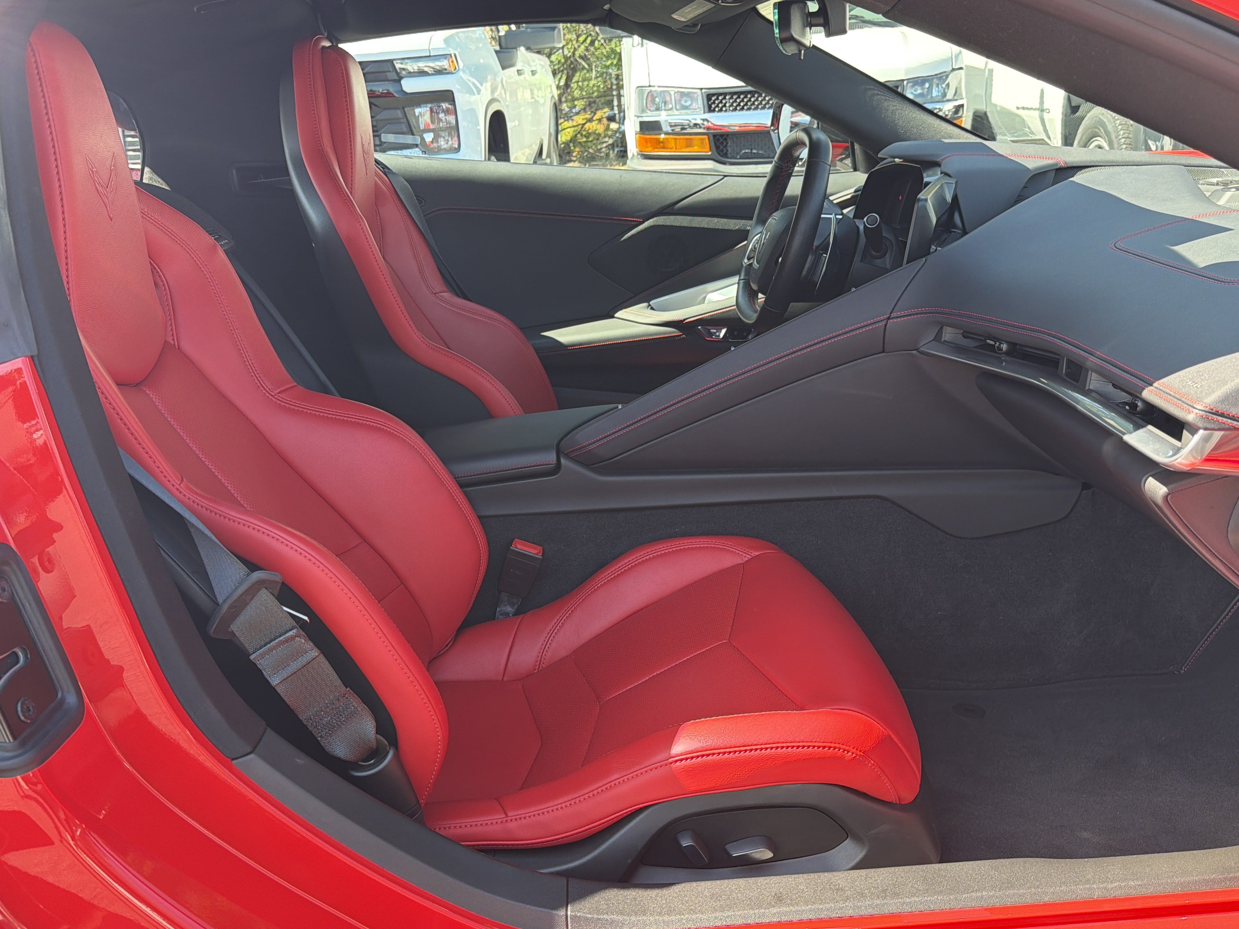 Used 2022 Chevrolet Corvette Stingray Coupe w/ Z51 Performance Package RWD image 35