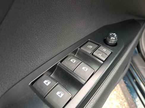 Certified 2019 Toyota Camry LE image 13