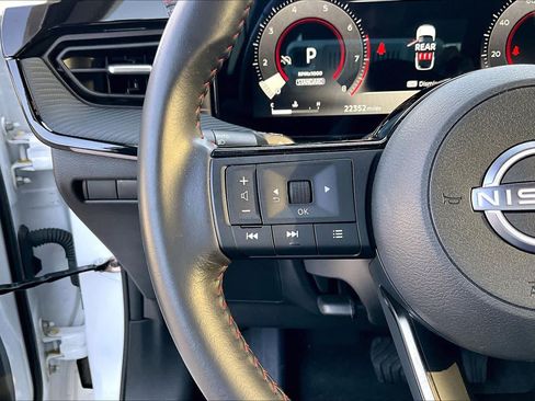 Certified 2025 Nissan Kicks SR FWD image 23