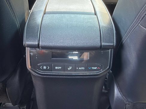 Used 2025 Toyota Highlander XSE AWD/4WD image 24