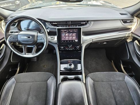 Used 2021 Jeep Grand Cherokee L Laredo image 12