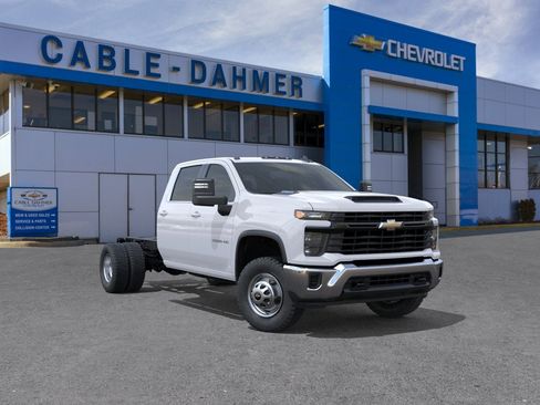 New 2026 Chevrolet Silverado 3500 W/T w/ Snow Plow Prep Package AWD/4WD image 1