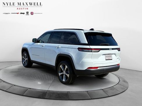 New 2026 Jeep Grand Cherokee Limited RWD image 14
