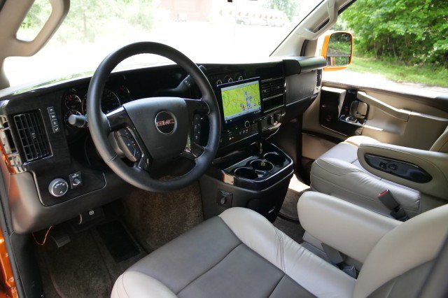 Used 2025 GMC Savana 2500 Extended w/ Driver Convenience Package RWD image 21