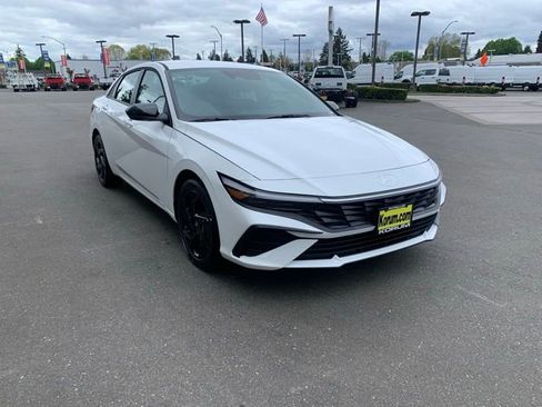 New 2026 Hyundai Elantra Sport FWD image 7
