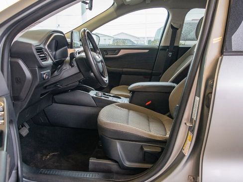 Used 2022 Ford Escape SE w/ Cold Weather Package image 28