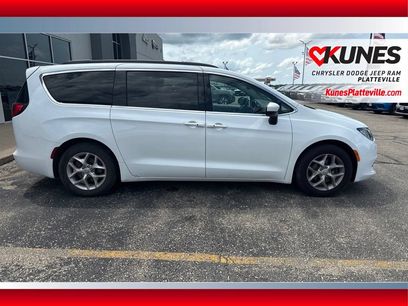 Used 2018 Chrysler Pacifica Touring w/ Tire & Wheel Group