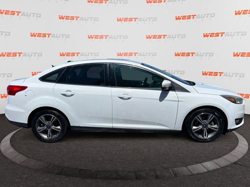 Used 2016 Ford Focus SE FWD image 6
