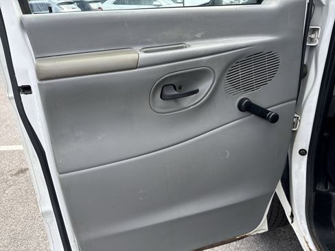 Used 2006 Ford E-450 and Econoline 450 E-450 Super Duty image 18