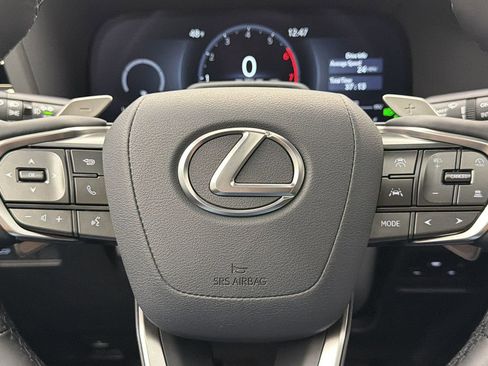 Used 2025 Lexus GX 550 w/ Accessory Package (Z1) image 28