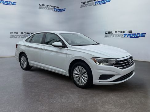 Used 2020 Volkswagen Jetta S image 3