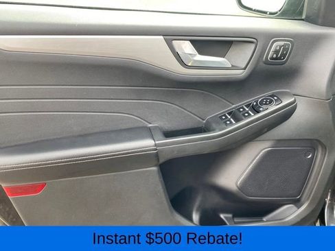 Used 2023 Ford Escape Platinum image 16