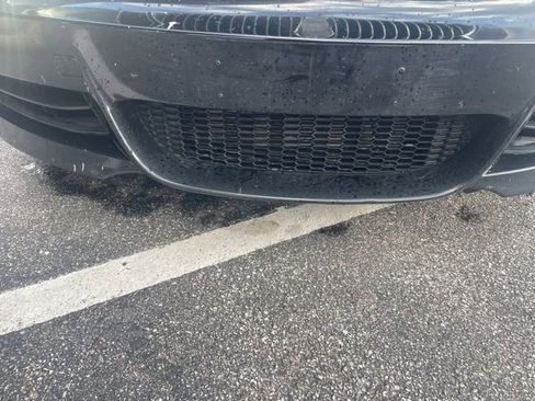 Used 2011 BMW 135i Convertible image 28