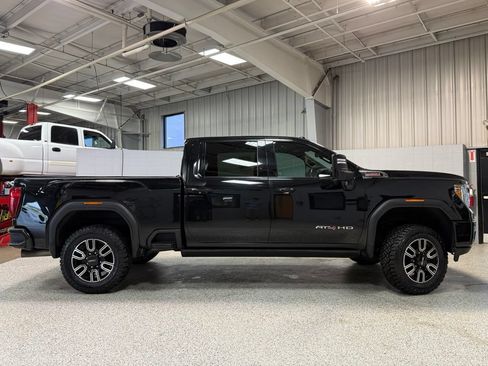 Used 2023 GMC Sierra 2500 AT4 w/ AT4 Premium Plus Package AWD/4WD image 7