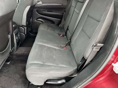 Used 2016 Jeep Grand Cherokee Laredo image 25