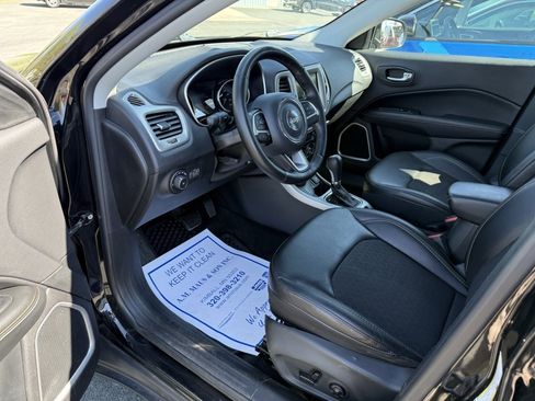 Used 2018 Jeep Compass Latitude w/ Popular Equipment Group AWD/4WD image 10