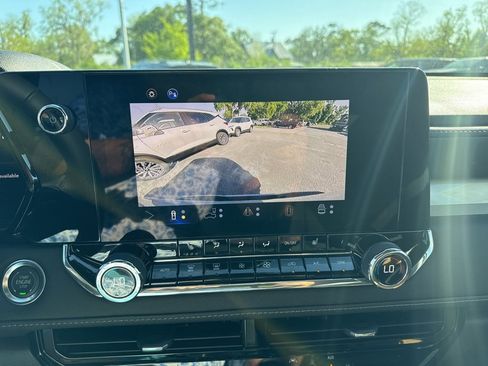 New 2025 Chevrolet Colorado LT w/ LT Convenience Package image 16