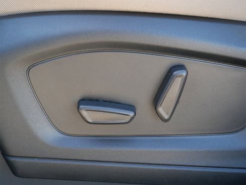 Used 2022 Ford Explorer 4WD image 13