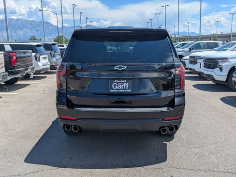 Used 2025 Chevrolet Suburban Z71 AWD/4WD image 4
