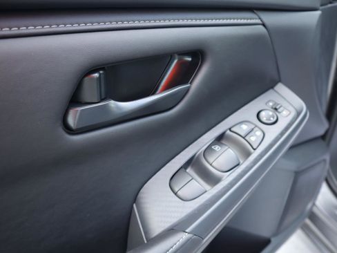 Used 2025 Nissan Sentra S image 12