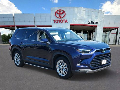 Certified 2025 Toyota Grand Highlander AWD image 2