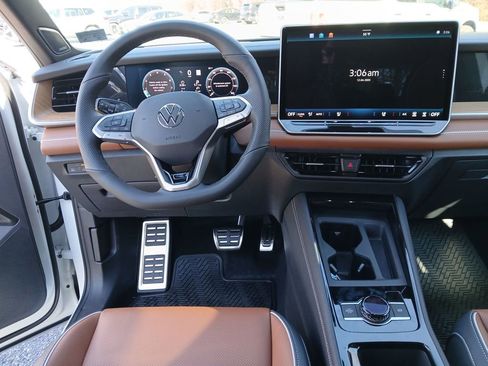 New 2026 Volkswagen Tiguan SEL R-Line image 13